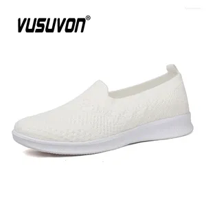 Zapatos casuales para mujeres zapatillas de deporte transpirable para hombres negros caminantes mocas de malla de moda de moda 35-44 tamaño de regalo madre