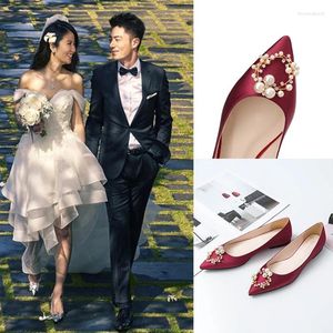 Chaussures décontractées Femme Mariage chinois Red Point Toe Microfibre Banquet à talon plat Slip sur la semelle douce Plus taille 31-45