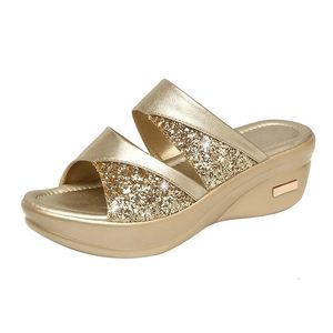 Casual Slingbacks Glitter PU vrouwelijke platform comfortabele sandalen voor vrouwen Spring Summer Wedge Slippers 240410 465