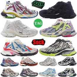 Sneakers décontractés BalenciGaas Runners Bananagalies 70 Designer 2024 MCNM Track Shoes Platform Graffiti White Black Black déconstruction Transmit Women Men Train Qykb