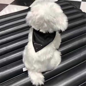Casual vaste kleur hondenkleding letter brief patroon slabbib ontwerper driehoekskaart sjaals sjaal persoonlijkheid zijden honden decoratie178a