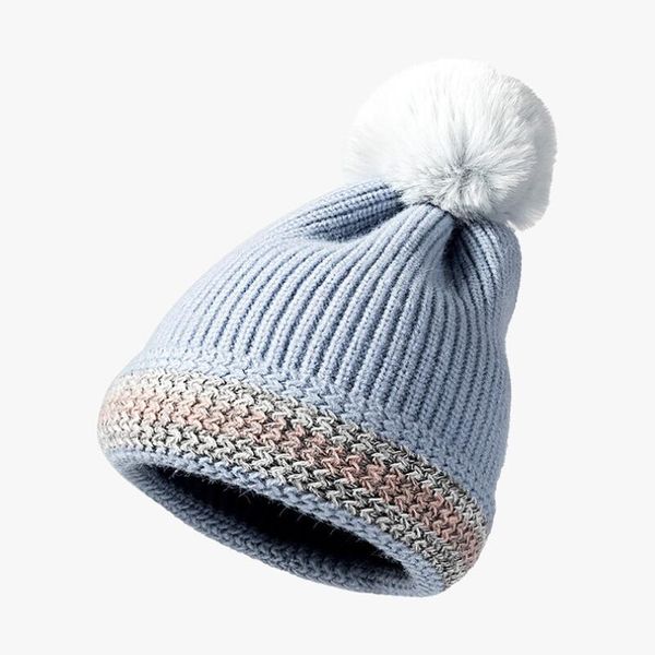 Gorro de punto de invierno informal para mujer de la calle, gorro clásico con patrón geométrico a rayas con bola de pompón