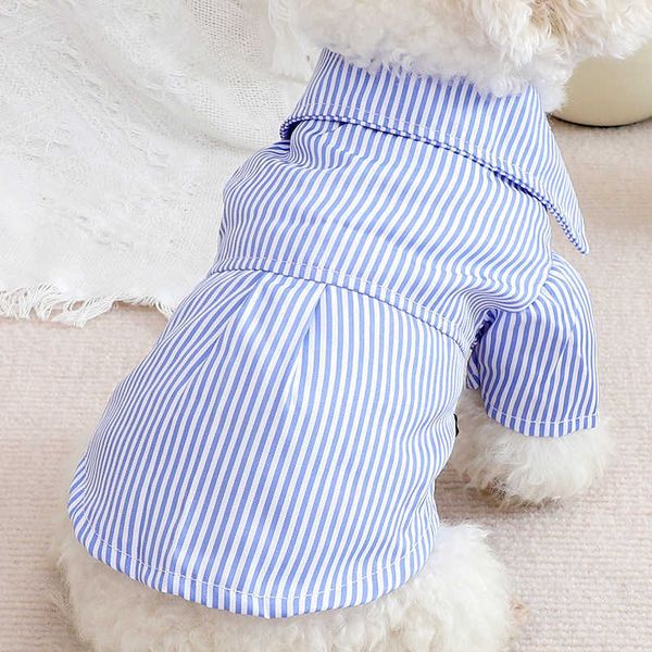 Casual rayé chien vêtements chemise imprimer bowknot vêtements pour animaux de compagnie mode petits chiens à la mode Teddy printemps été bleu garçon en gros HKD230814