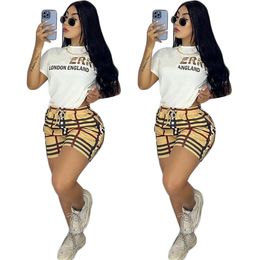 Pantalones casuales de dos piezas de verano para mujer, chándales a rayas con letras bordadas, conjunto de pantalones cortos de manga corta con estampado Digital informal