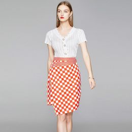 Casual Sweetheart Meisjes Twee Stuk Set Vrouwen Zomer Whtie Breien Top + Plaid Bodtcon Onregelmatige Mini Skirt Office Suit 210514