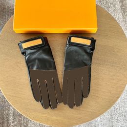 Casual unisex lederen handschoenen klaver patroon ontwerper Mitten pluche voering winter wanten mannen vrouwen warme handschoenen aanraakschermhandschoenen met doos