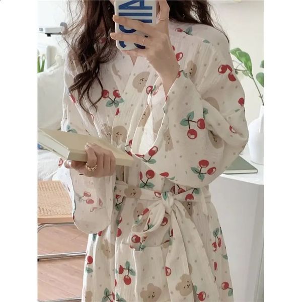 Casual femmes printemps automne lâche crêpe coton Robe à lacets peignoir doux Kimono femme cerise ours imprimé Robe de chambre SXL 240201