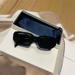 Lunettes de soleil pour femmes décontractées Lady Triangle Beach Designer Sunglasses Men Lunette de Soleil Homme Lettre Goggle Charme de haute qualité Popular Mz130 H4