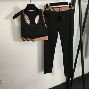 Casual Yoga Tracksuits Classic Plaid Designer Vesten broek Indoor Outdoor Twee stukken Tracksuit Girls Elastische sport Camis Suits