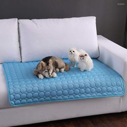 Lits pour chats 6 types de tapis de refroidissement pour chiens Coussin d'été pour chiens Couverture respirante Coussinets de glace Canapé lavable Lit pour animaux de compagnie