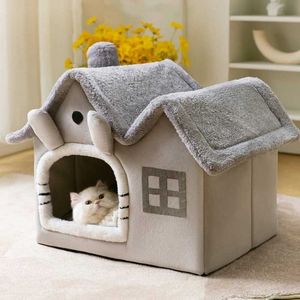 Porteurs de chats caisses maisons dormant dans un lit d'hiver pour chats chauds petit panier de chiot de chiot
