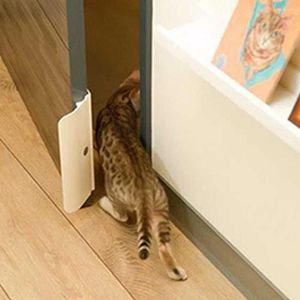 Porteurs de chats ouvre-porte de compagnie d'entrée contrôlable d'entrée ou outil de trou d'outil de punch gratuit d'installation facile pour chiens chats