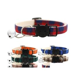 Collares para gatos Correas Colorf Grid Collar para mascotas Campana Cara Hebilla de seguridad Collar para perros ajustable Correa para el cuello Suministros de plomo VT1575 Drop Deli DH1AA