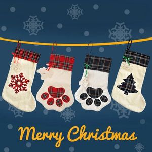 Calcetín de pata de perro y gato, decoración de calcetín navideño, patrón de huella de copo de nieve, bolsa de regalo de dulces de manzana de Navidad para niños