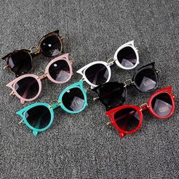 Cat Eye Kids Lunettes de soleil Boy Girl Fashion UV Protection des verres de soleil simples mignons Caxe Enfant Eyewear Summer Beach Accessories Z11