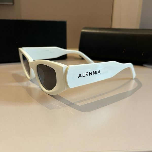 Cat Eye Sunglasses pour femmes Designer carré noir blanc verres de soleil groupes de mode Lunettes de soleil