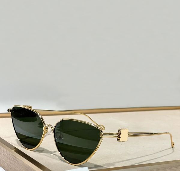 Cat Eye Sunglasses Gold Metal Frame Verre Verts Femmes Shades Sémoirs Lunettes de Soleil Lunettes Occhiali da Sole UV400 Eyewear