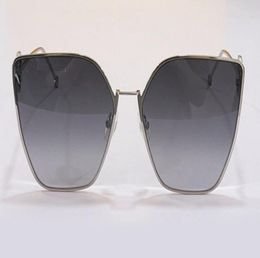 Gafas de sol de ojo de gato Lente de gradiente de Silvergrey 0323 Sunnies Sonnenbrille Mujeres Fashion Glasses Sons Uv400 Protección con Box9901774