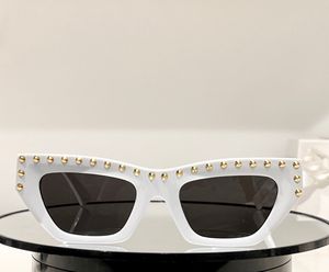 Cat Eye Sunglasses White Dark Grey With Studs Lunettes de soleil pour femmes Desinger Men Summer Shades Lunettes de Soleil UV400 Eyewear