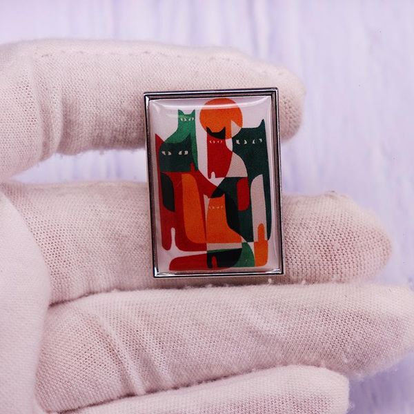 Badge d'épingle de la famille de chats vintage Broche de chatons géométriques colorés