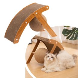 Cat Strabbing Board en bois Cat d'escalade Vertical Scratch Cat Cat Toy Rotation Corde Sisal Courbe Cat Grab Ball 240403