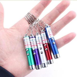 Cat Stick Toys Red Laser Pointer Pen Key Ring met wit LED -licht Show draagbare infraroodstick grappige katten huisdieren speelgoed