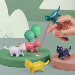 Juguete para gatos con puntero láser, juguete para perros, juguetes divertidos para cazar gatos, Mini linterna para dedos, luz LED láser, juguetes interactivos para mascotas para mantener al gato ocupado