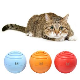 Cat Toys 3 PCS Pet Ball Toy Interactive Light Up met bel training duurzaam materiaal kitten spelen