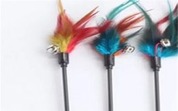 Juguetes de gato Gatito Pet Teaser Turquía Feather Interactive Stick Juguete con Bell Wire Chaser Wand Toy Multicolor jugando juguete interactivo 5593095