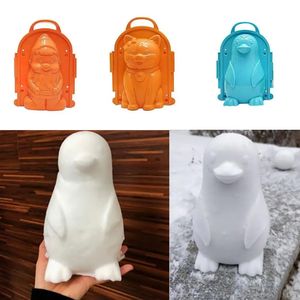 Cats Bear Penguin Santa Claus en forma de invierno Molde de nieve creador de bola de nieve Clip niños Niños Herramienta de molde de arena al aire libre Toy creativo