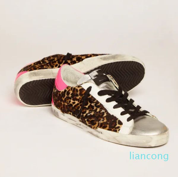 causal shoes baskets en cuir de poulain à imprimé léopard avec étoiles argentées à sequins chaussure décontractée neiman