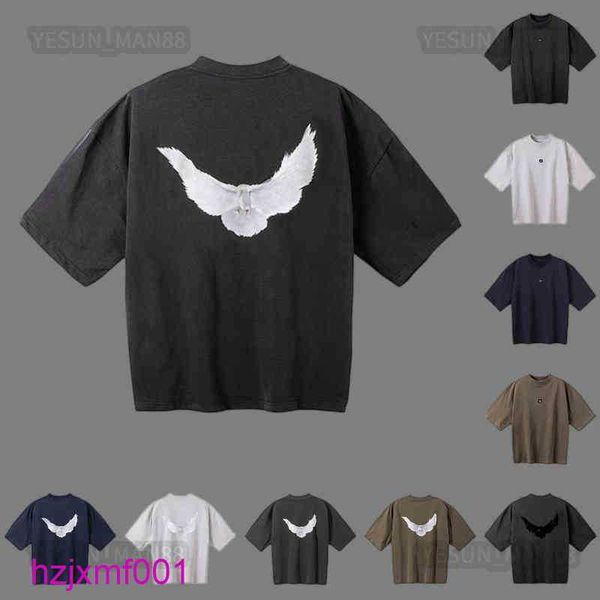 Cbat T-shirts pour hommes Designer Kanyes Classic Wests T-shirt Trois Parties Joint Peace Dove Imprimé Lavage Eau Manches Courtes High Street Hommes et Femmes Yzys Tees