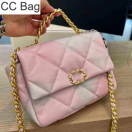 CC Bag Shopping Bags Mermaid Pink Gradient 19 Series Jumbo Flap Bag Piel de cordero Classic Quilted Check Totes Gold and Silver Hardware Chain Cros