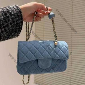 CC Luxury Brand Classic Denim Blue Rabouissement Designer Sacs Gold Metal Hardware Mandted Handbags Multi Pochette Sacoche épaule SCHAND