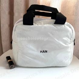 CC Beauty Down Cotton Hand Cosmetic Sac 22 * 19 * 12cm