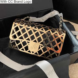 CC Cross Body 23SS Metal Hollow Dinner Designer Sacs avec Black Lambe Spin Pourse Purse Chain de quincaille