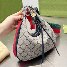 CC Designer Femmes Attache Hobo Underarm Sac Italie Marque Demi-Lune En Cuir De Vachette Sacs À Main Bandoulière Lady Toile Imprimé Épaule Sac À Main cas