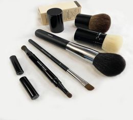 CC Makeup Brushes Petit Pinnel rétractable Kabuki les Pinceaux de Powder 1 Cream Eye Shadow 27 Dualtip Eyeshadow Brush Cosme8093237