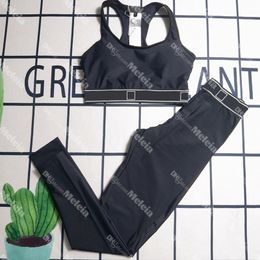 CC Trainingsanzüge mit Buchstaben, abgeschnittenes Tanktop, Leggings-Set, Damen-Yoga-Outfits, ärmellose Sportweste, Fitnessstudio