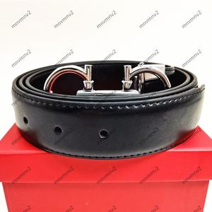 2023 Con caja Cinturón de diseñador para hombre para hombres FeRrAgAmOs Cinturones de negocios de moda de lujo Ceinture para mujer Ceinture Black Metal Hebilla Cintura Cintura Pareja Cinturón