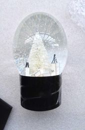Cclassics Snow Globe met kerstboom binnen auto decoratie kristallen ball speciale nieuwigheid kerstcadeau met cadeaubon7226330