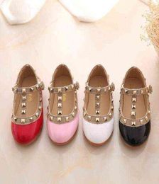 Cctwins Kids Spring Girls Brand pour bébé chaussures Stud Chaussures simples enfants Nude Sandal Toddler Princess Flats Party Dance Shoe X0702064816