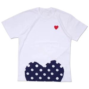 CDG Fashion Mens Play T-shirt Designer Red Heart Comme Shirts Casual Women Shirts Des Badge Garcons High Quanlity Tshirts Coton broderie 7 775