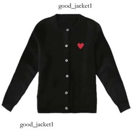 CDGS HOODIE MEN MENS Des créateurs de femmes Play Play Sweater Tricot Commes Men Sweat-shirt Des Badge Garcons Sweat à capuche Red Heart Long Slevee Cardigan Broid CDGS Shirt 979