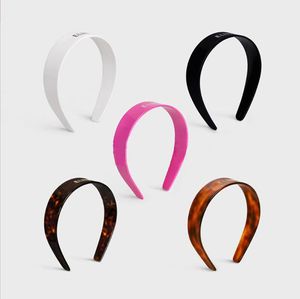 ce luxe merk hars acryl vintage hoofdbanden Japen stijl letters bruin designer roze zwart witte hoofdbandaccessoires