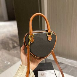 Ce sacs de créateurs d'épaule amour sac à main en cuir dames mode messager portefeuille mini sac fourre-tout rétro 4 couleurs 220915