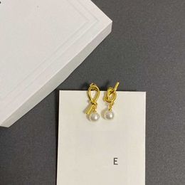 CEE Luxe stud oorbellen Designer eenvoudige oorzaak voor dames feest klassieke drop vinyl unisex studs earrigs messing materiaal paar oorrang