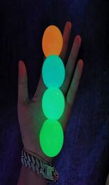 Bola de techo Luminiscente Alivio del estrés Bola pegajosa Se adhiere a la pared y se cae lentamente Squishy Glow Toys para niños Adultos Fiesta G8589500