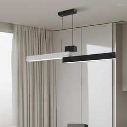 Plafondverlichting Een minimalistisch en high-end creatief verlichtingsarmatuur voor de hanglamp van een karakteristiek restaurant