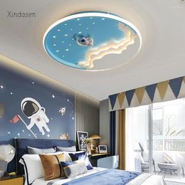 Plafonds Cartoon Astronaut Lampes LED pour la chambre de chambre pour enfants Étude de chambre à coucher bébé lustre Cloud Moon Chandelier Kids Light